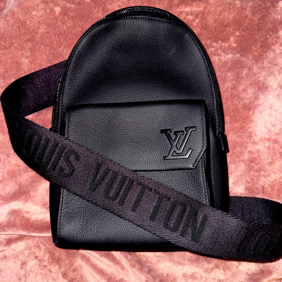 Louis Vuitton Other - Bag